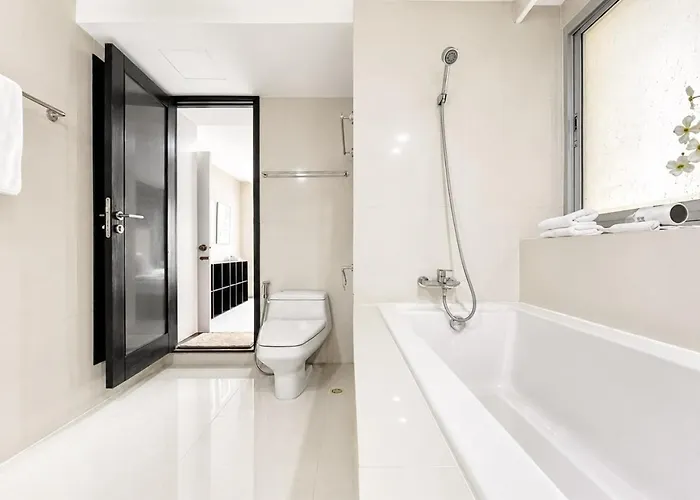 500m Bts L Large 53 Sqm L Rooftop Pool * 曼谷